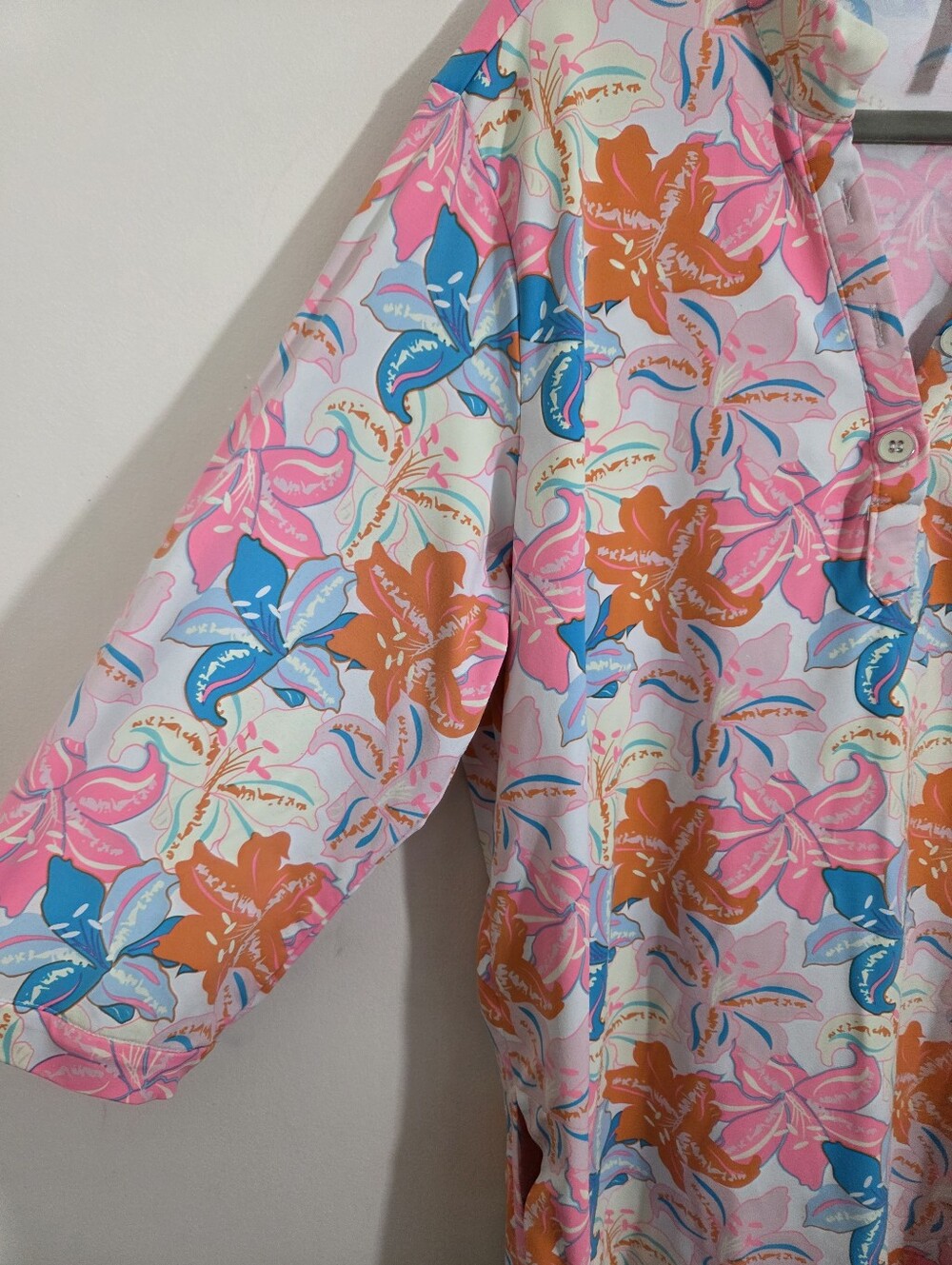 Lulu-B Floral Colorful Blouse Split V Neck 3/4 Sleeve Size XL Tropical Resort - Picture 2 of 9
